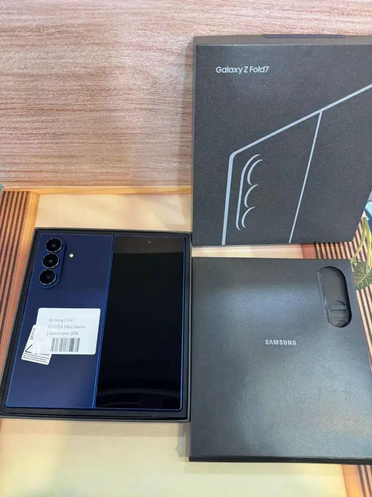 Samsung Galaxy Z Fold 7 12/512 Blue resmi sein