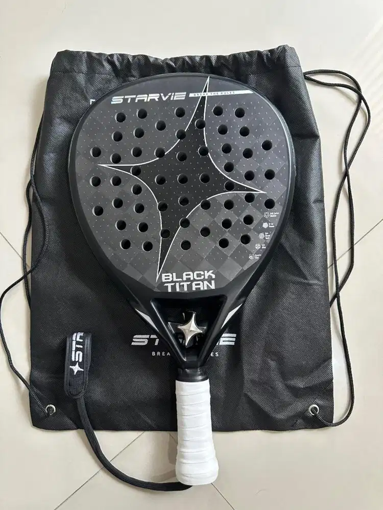 Raket Padel Starvie Black Titan 2026