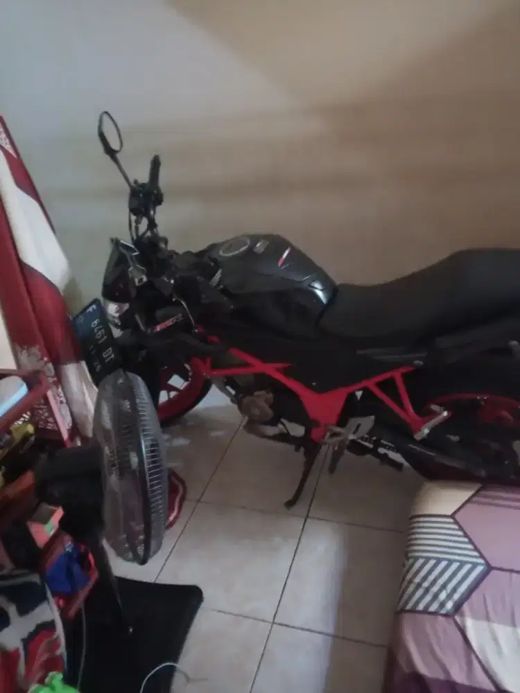 Motor cb 150 kondisi sehat surat aman