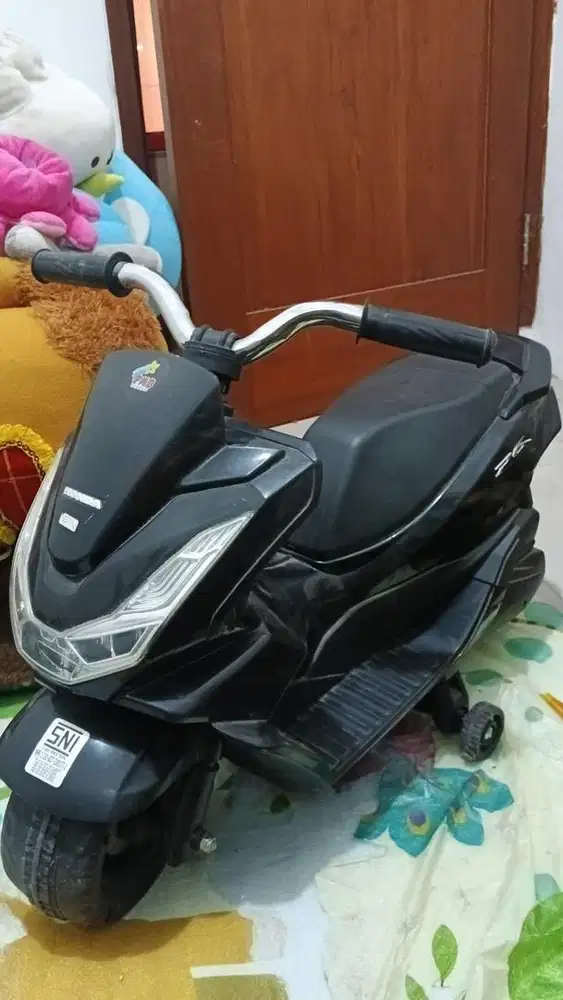Motor Aki Anak PMB K612C HONDA PCX Mainan