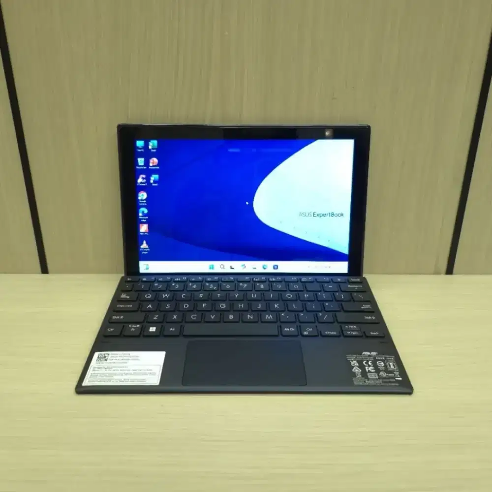Asus Expertbook B3000