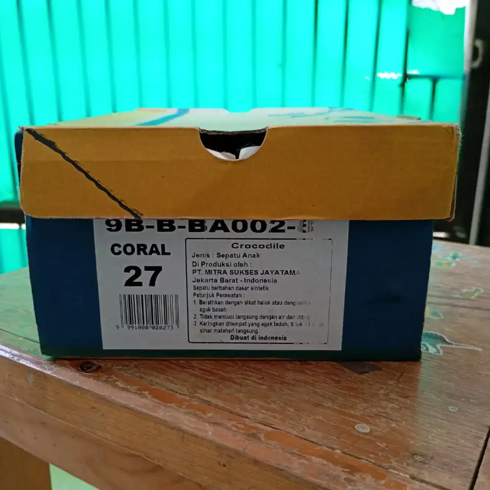 Sepatu sandal anak usia 3-4 tahun