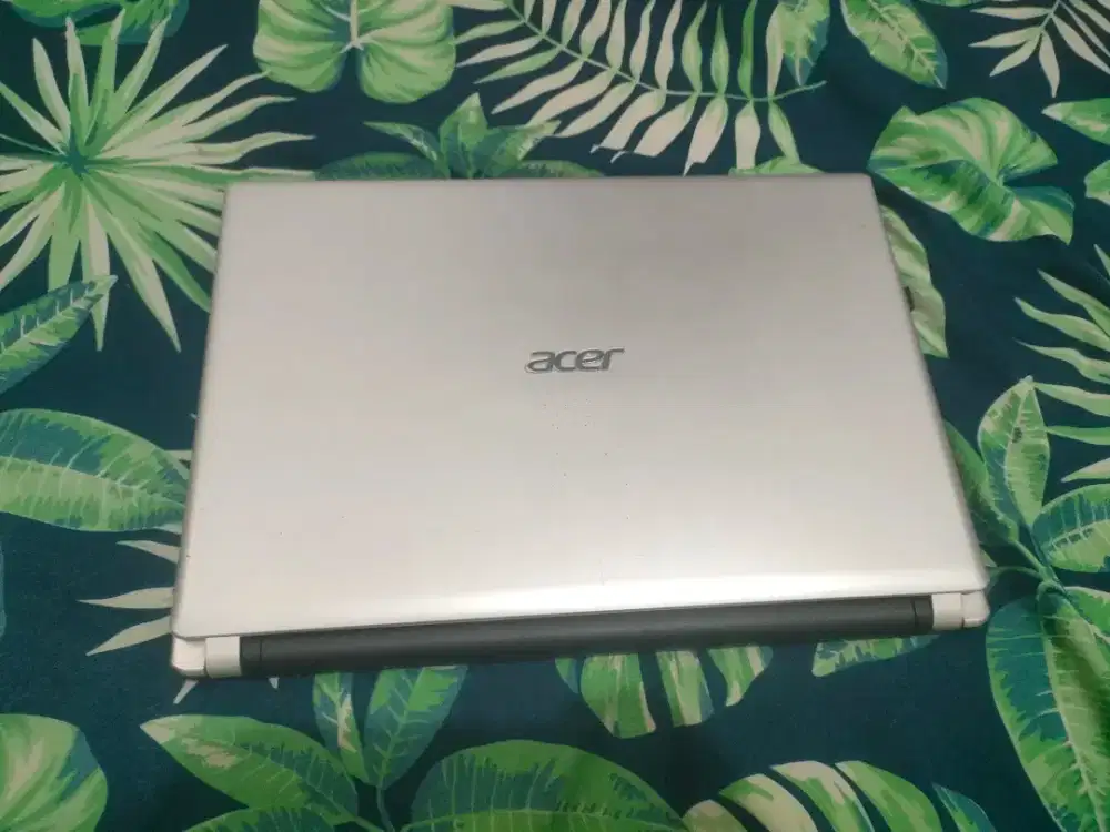 Laptop Acer aspire v5 431