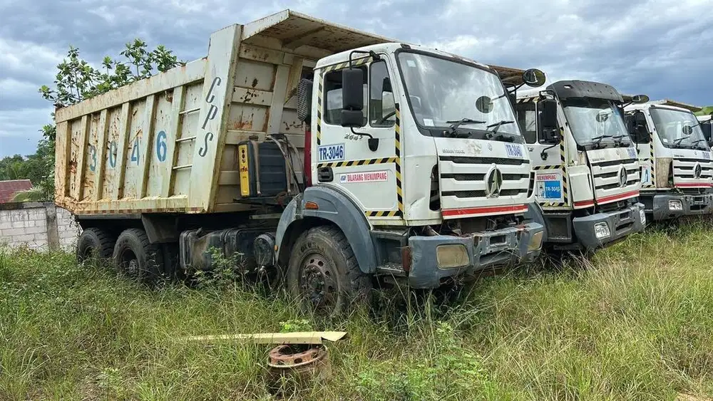 Dump truck 10 roda thn 2022