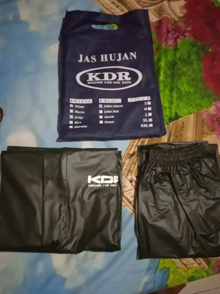 Jas hujan KDR size XL baru bahan karet lentur poris cipondoh