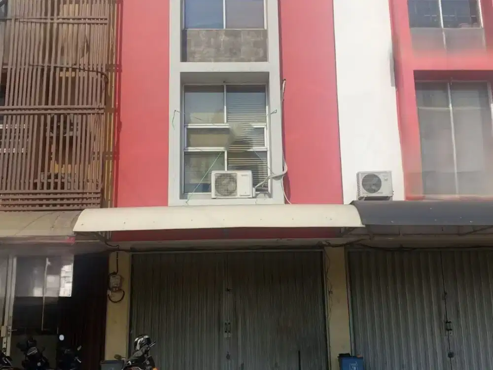 Ruko Furnish di Jalan Caman Raya Jatibening Bekasi