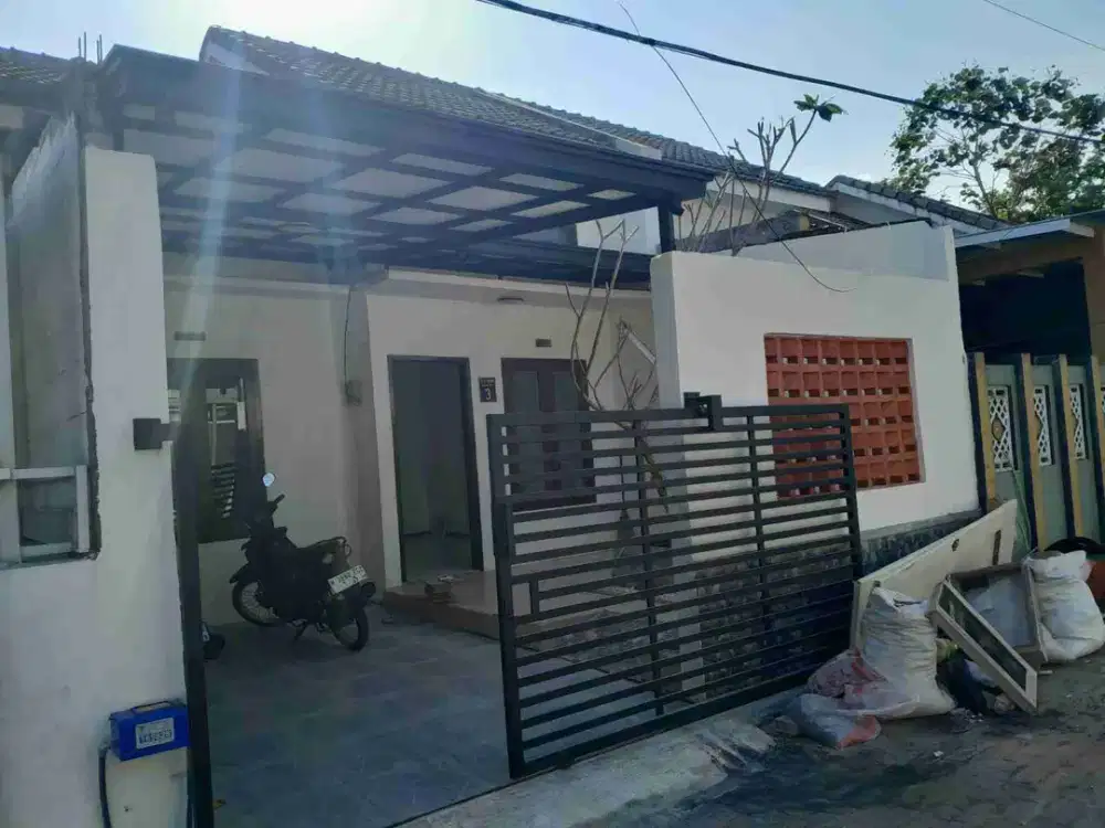 Rumah baru siap huni di mayjen sungkono blakang gor ken arok Malang