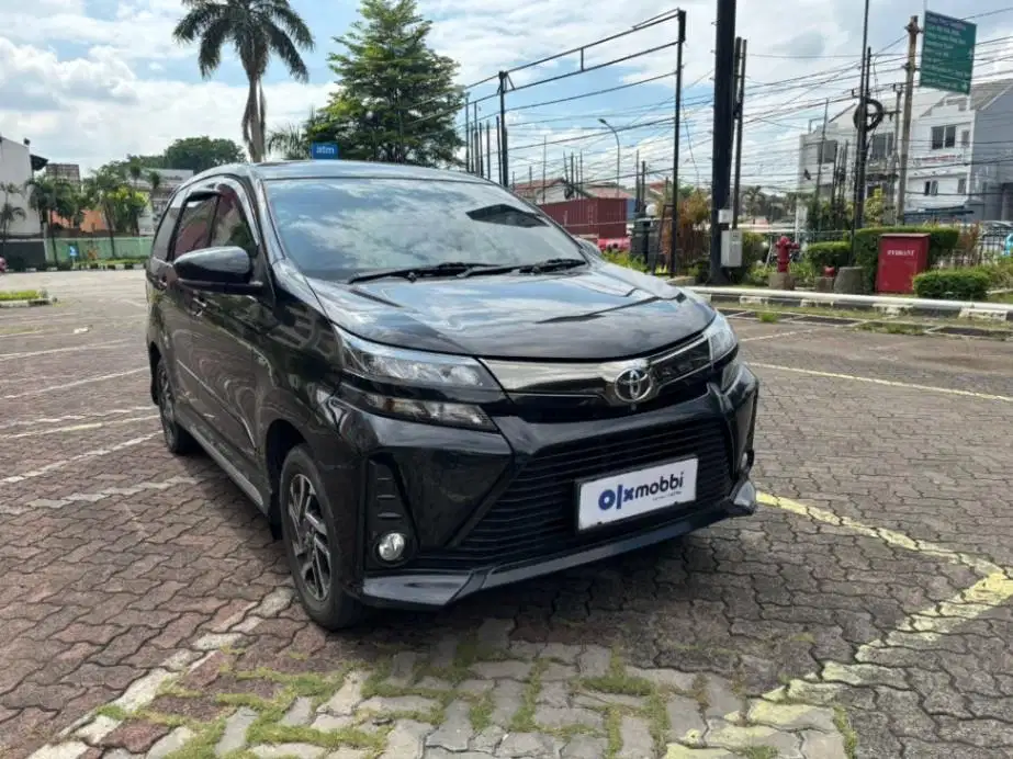 Pajak Panjang - Toyota Avanza 1.5 Veloz Bensin-AT 2021