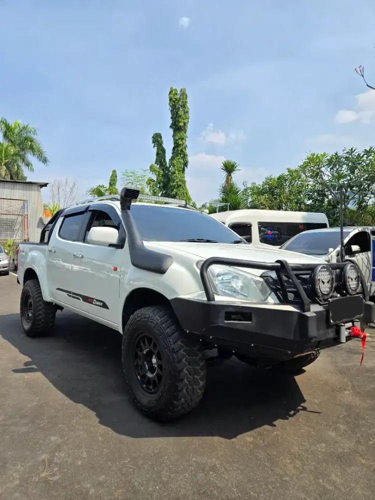 Isuzu Dmax D-Max 2017 4x4 Tgn1 Full Modif Offroad overland