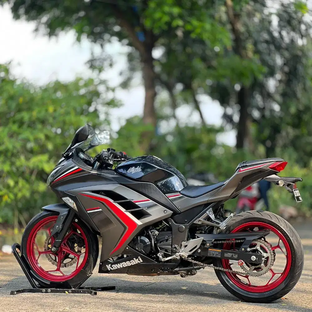 KAWASAKI NINJA 250 FI OLD ABS LTD 2016 GREY KM LOW PAJAK ON LIKE NEW