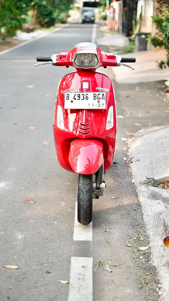 VESPA SPRINT 150 3V 2015 MERAH - TERMURAH SEINDONESIA