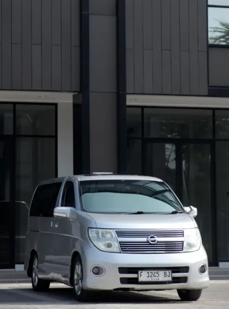 Nissan Elgrand E51 2008