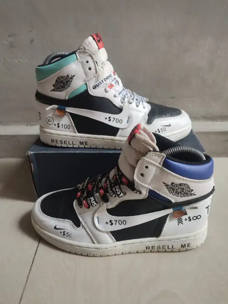 Sepatu air Jordan off white preloved size 37.5