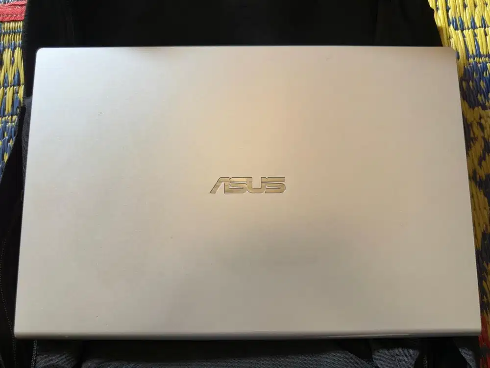 Laptop Asus vivobook A409FJ