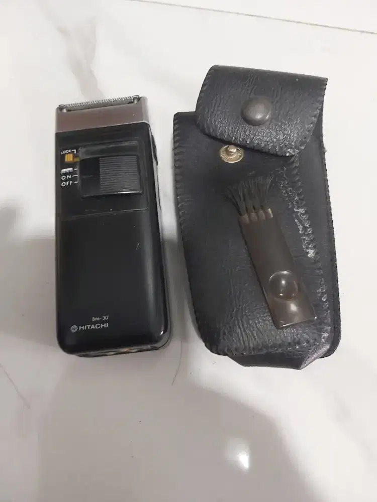 Alat cukur kumis /jenggot hitachi bm 30
