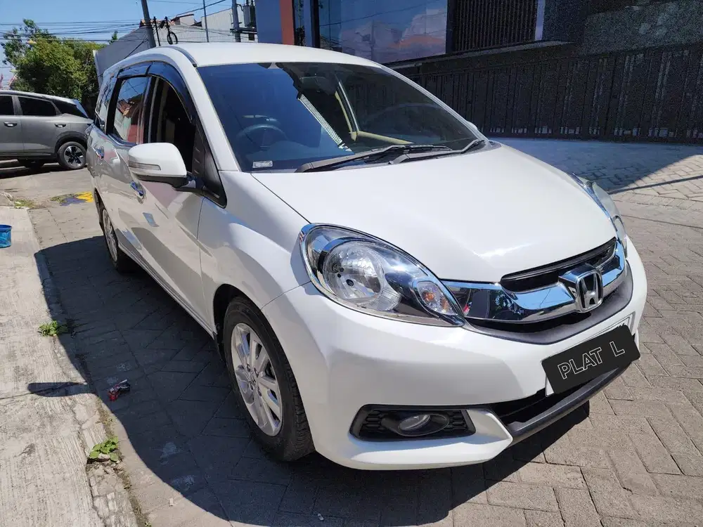 HONDA NEW MOBILIO 1.5 E MANUAL 2014 PUTIH KILOMTER RENDAH SURABAYA