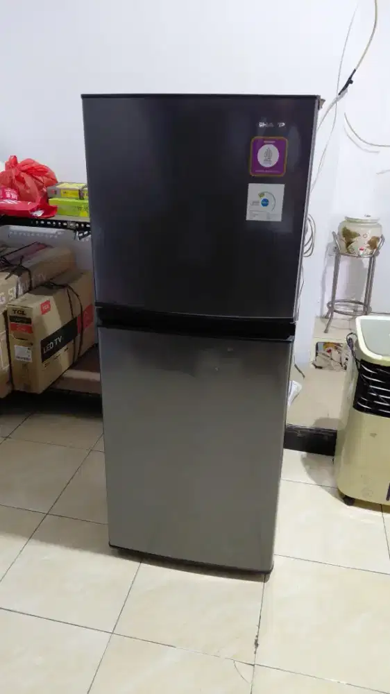 Kulkas sharp 2pintu bagus ori