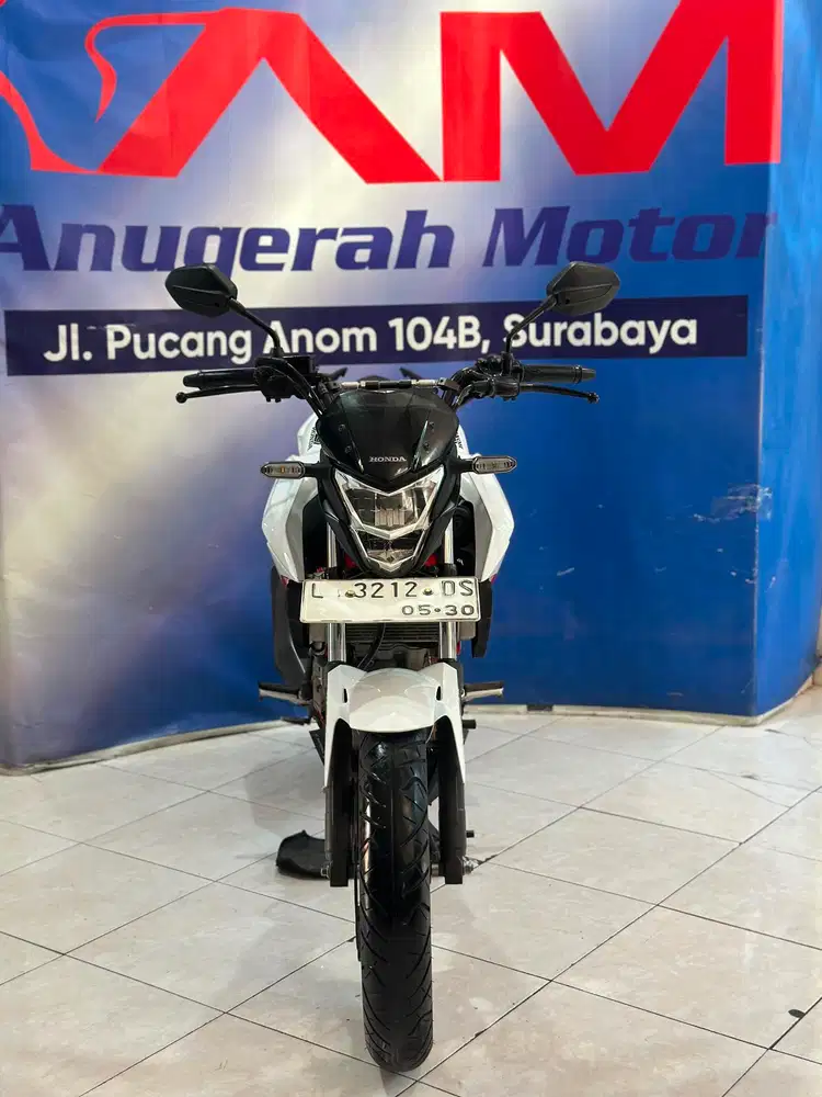 Low KM HONDA CB 150 R STREETFIRE SE THN 2019