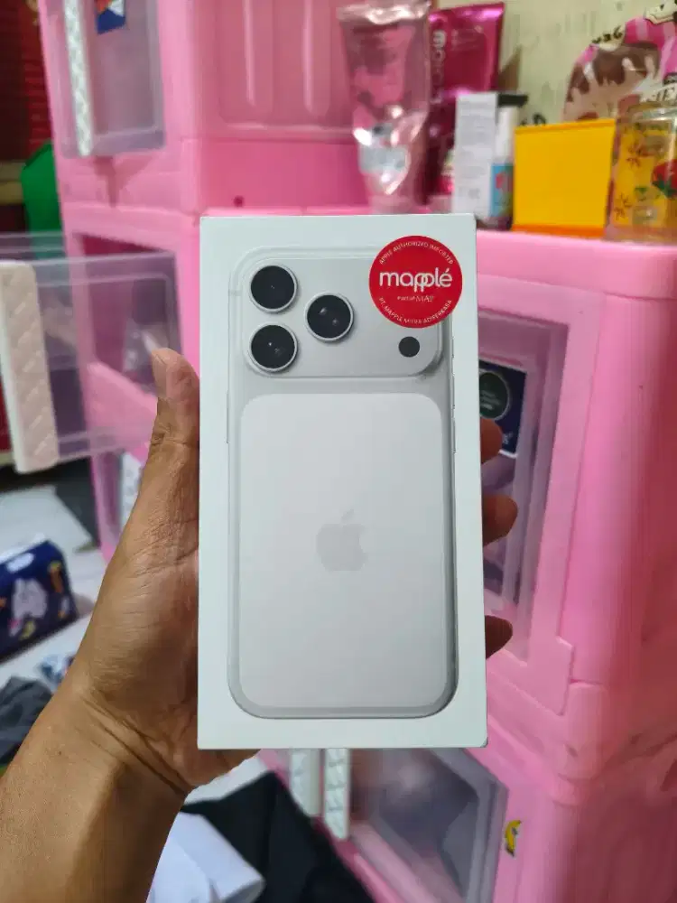 iPhone 17 Pro 256 Silver BNIB