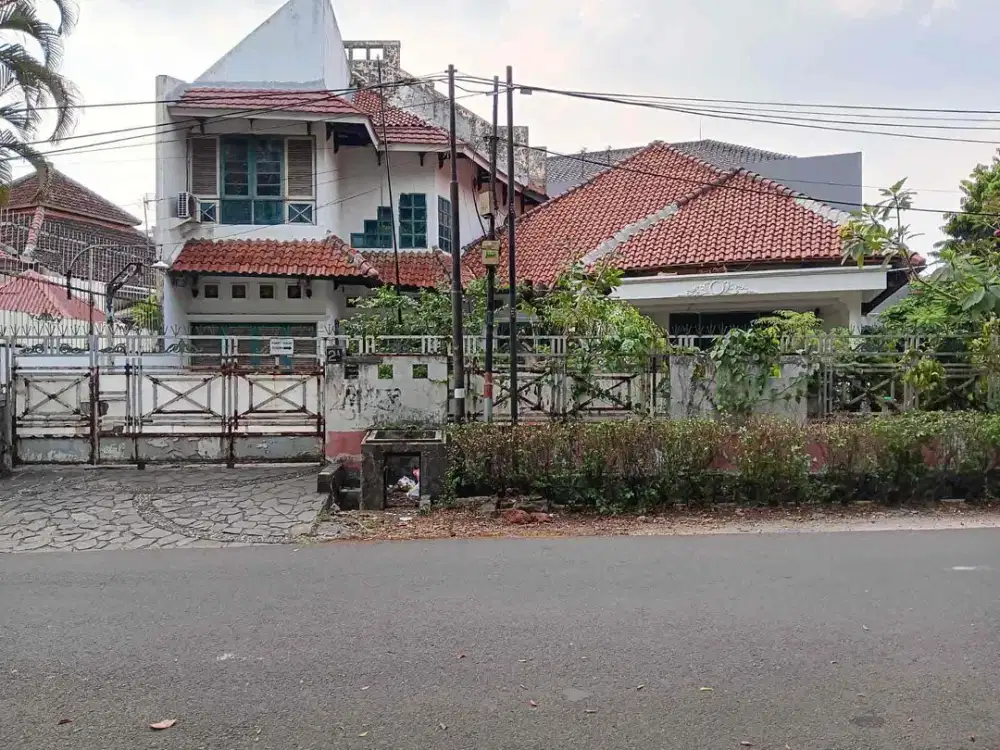 Rumah Strategis 2 Lantai Posisi Hoek Di Setiabudi Jaksel