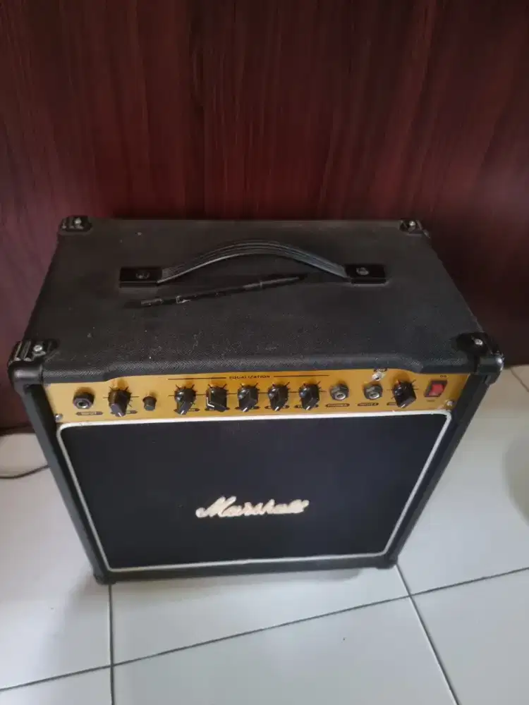 Amply gitar Marshall mulus siap pakai tt/bt gitar dll mangga