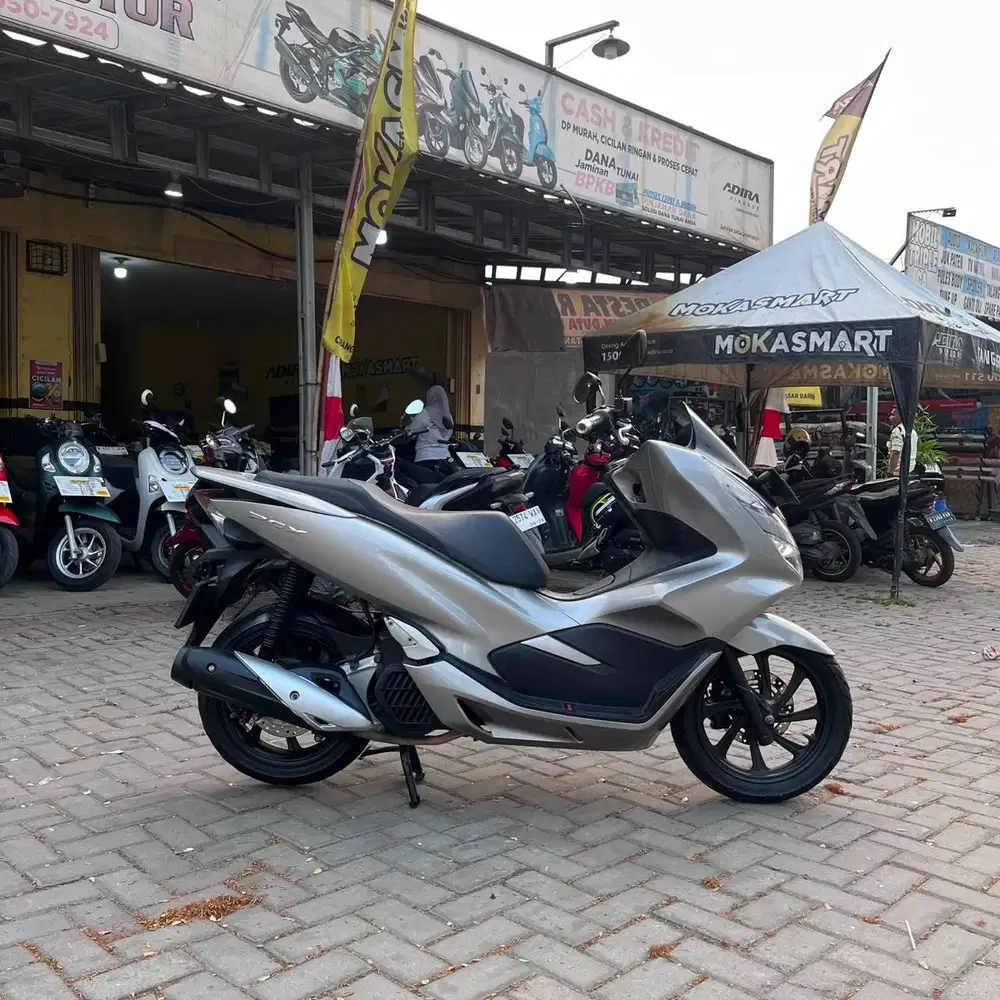 HONDA PCX 150 CBS 2020 SECOND LIKE NEW