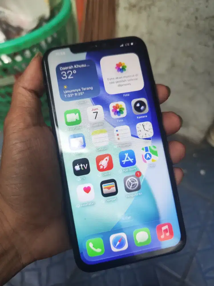 iphone 11 pro max 64gb inter