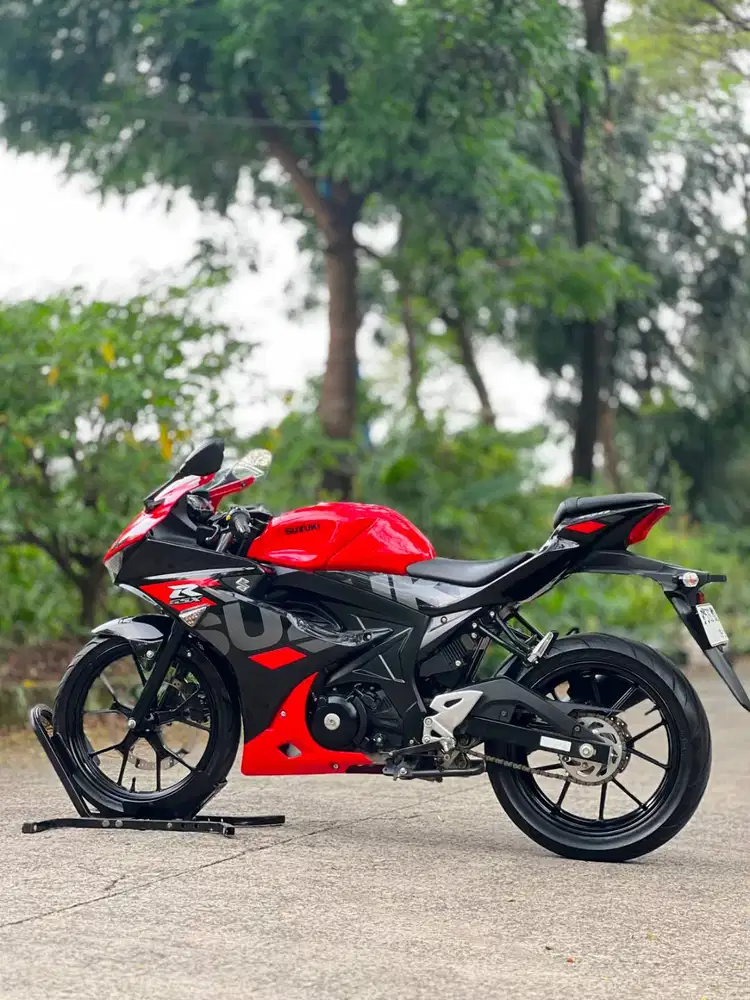 SUZUKI GSX 150R MERAH HITAM 2023 KM 3K PAJAK ON RASA BARU