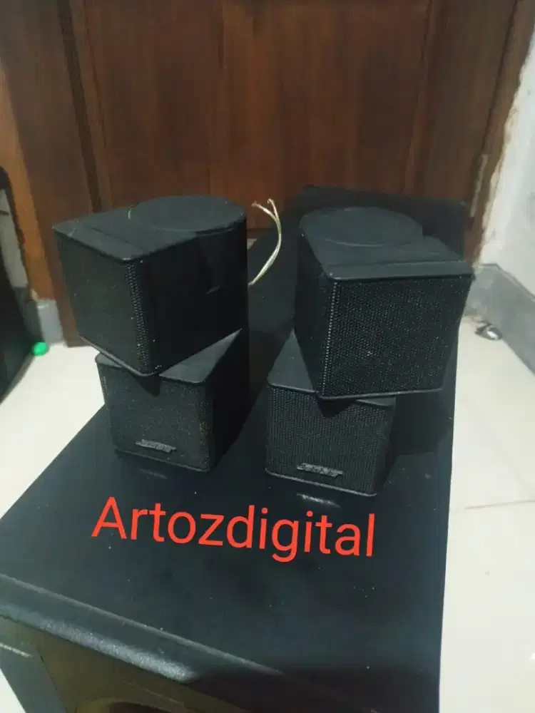 Bose AM 10 series II (5.1 system) & 2 Bose jewel