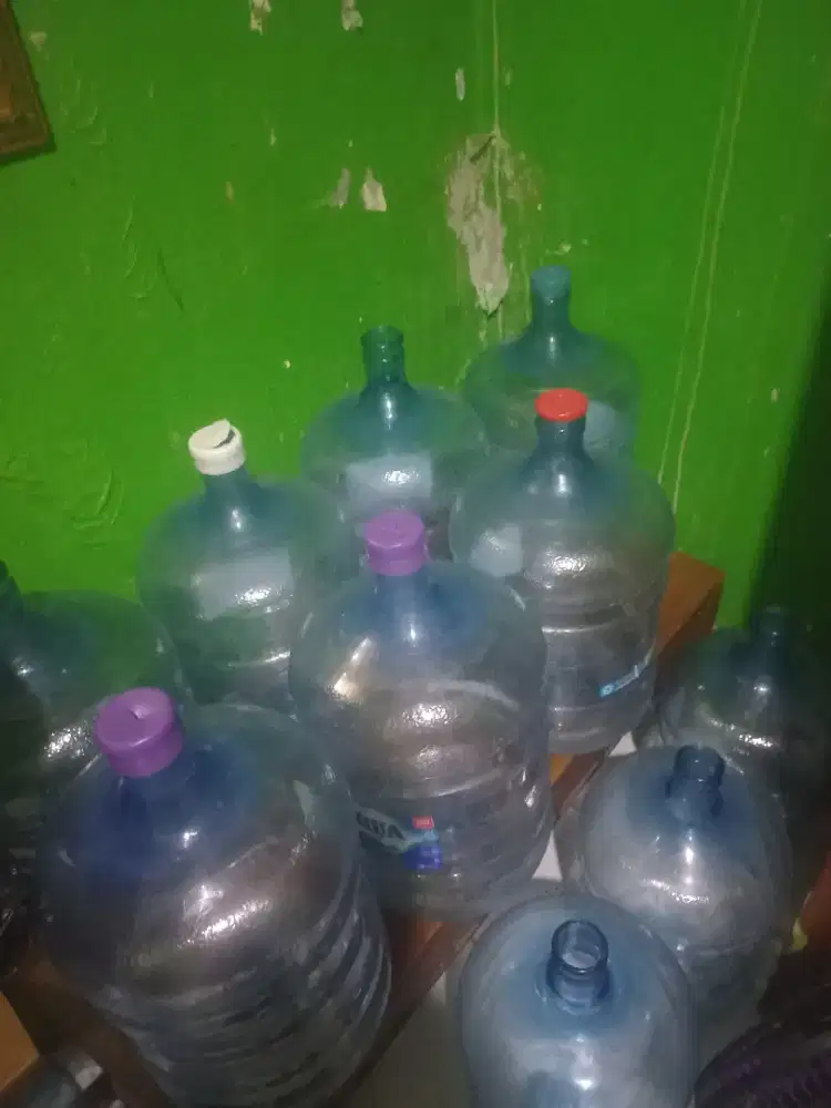 Galon Aqua kosong