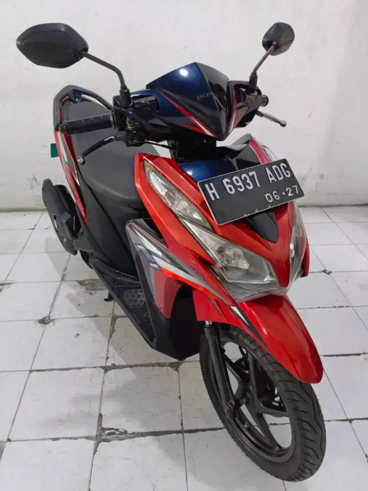 vario 125 thn 2012 merah
