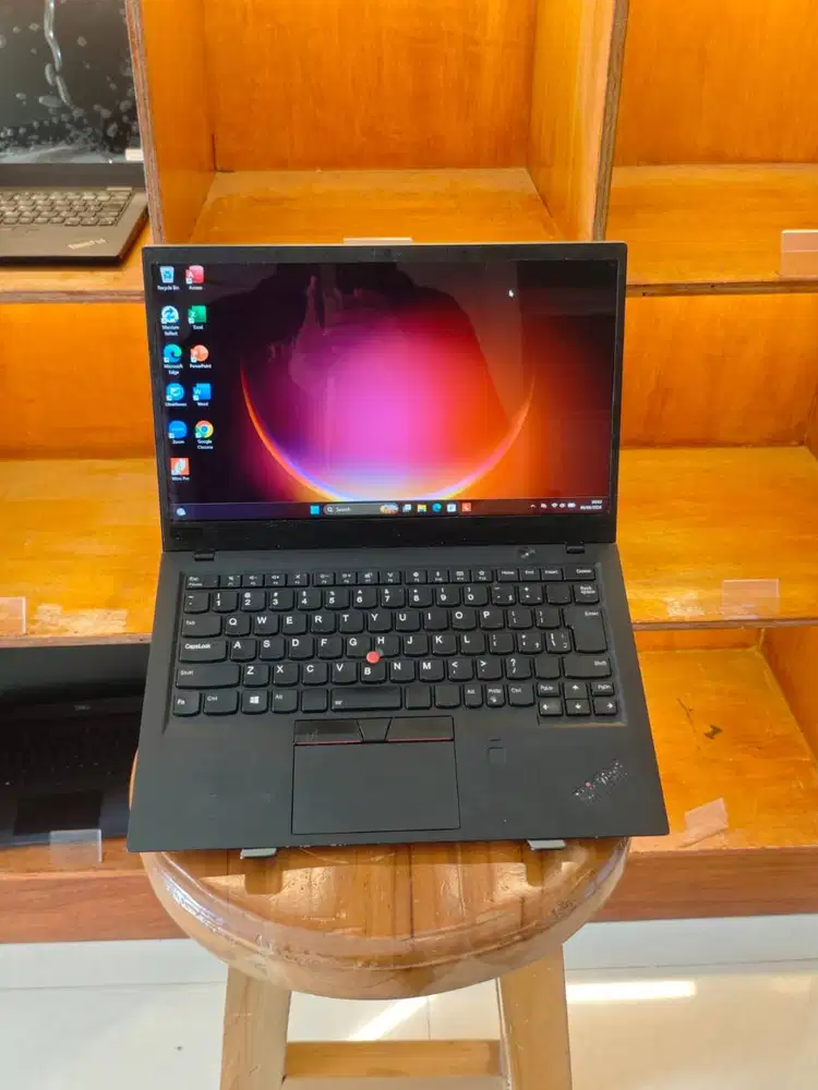 LENOVO THINKPAD X1 CARBON 6th i5-8250U RAM 8GB SSD 256GB
