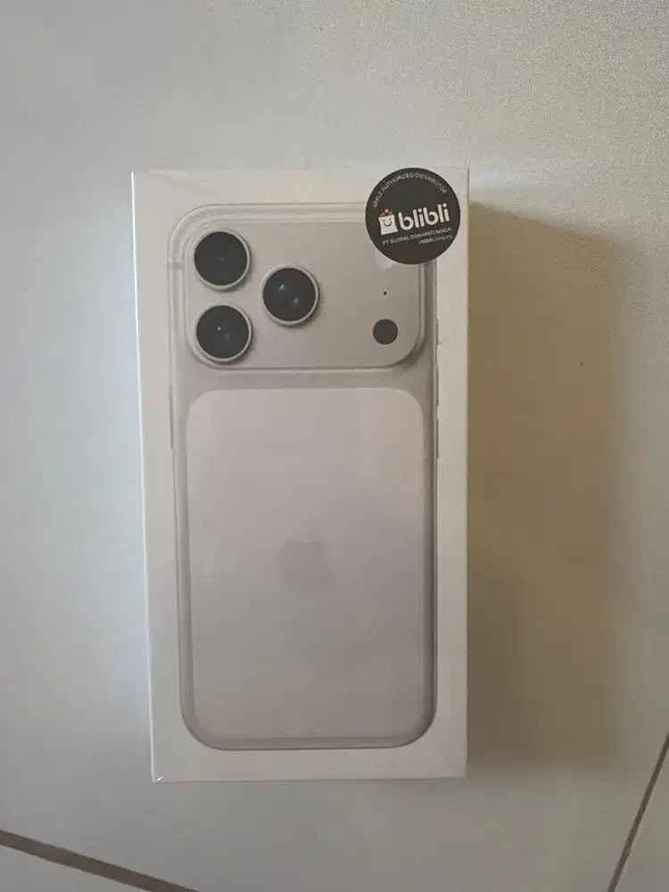 17 pro 1tb silver new