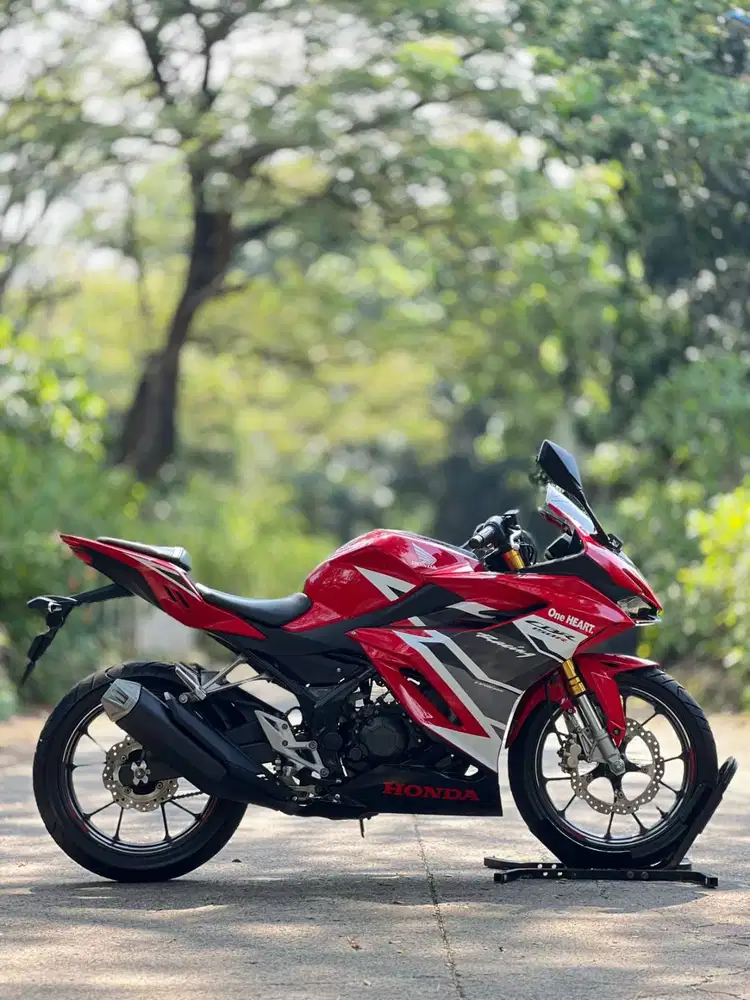 HONDA NEW CBR150R 2024 MERAH KM 7K PAJAK HIDUP ANTI REWEL
