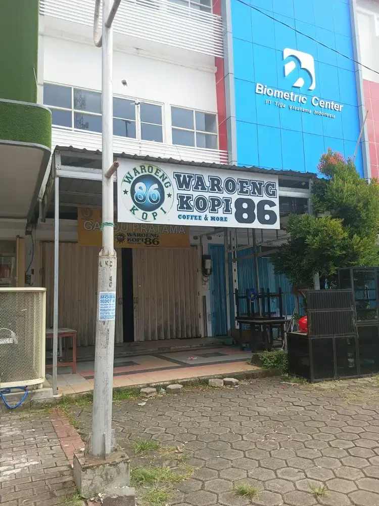 Dijual Ruko Komersil 3 lantai