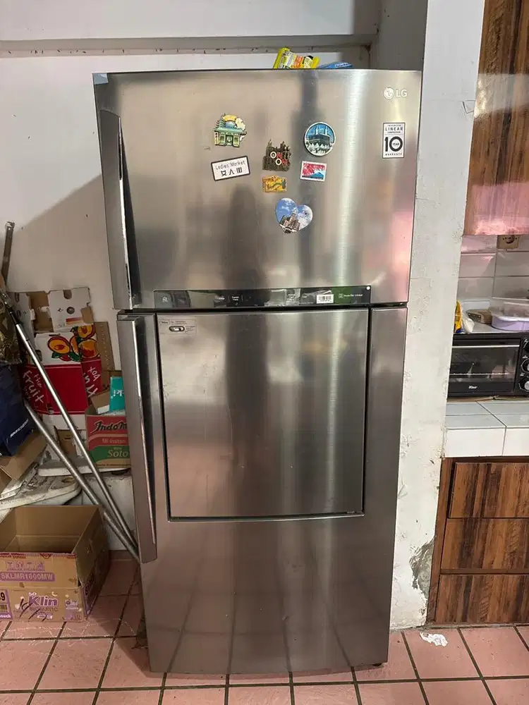 Dijual kulkas 2 pintu bekas LG