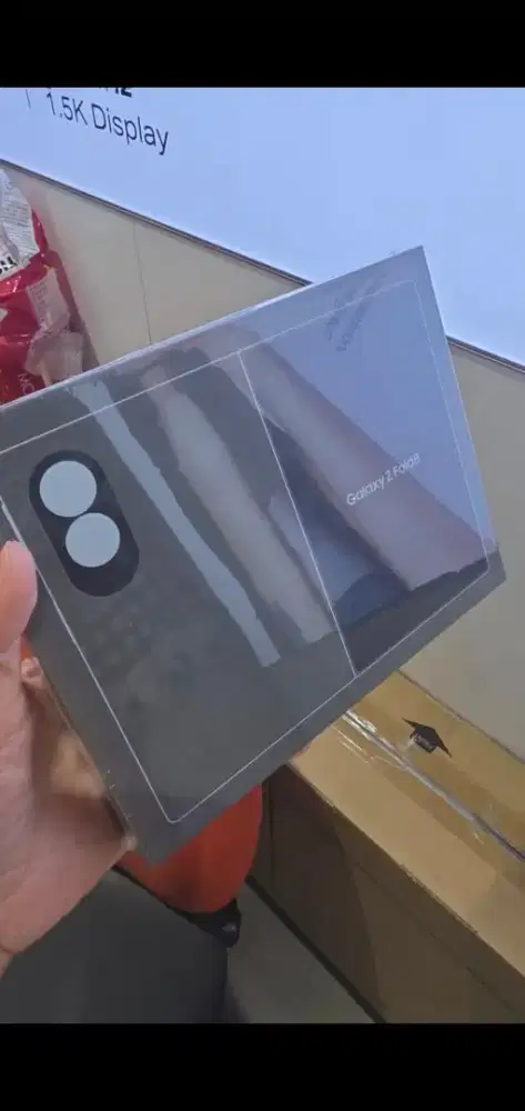 Samsung z fold 8 512gb garansi sein 1 tahun
