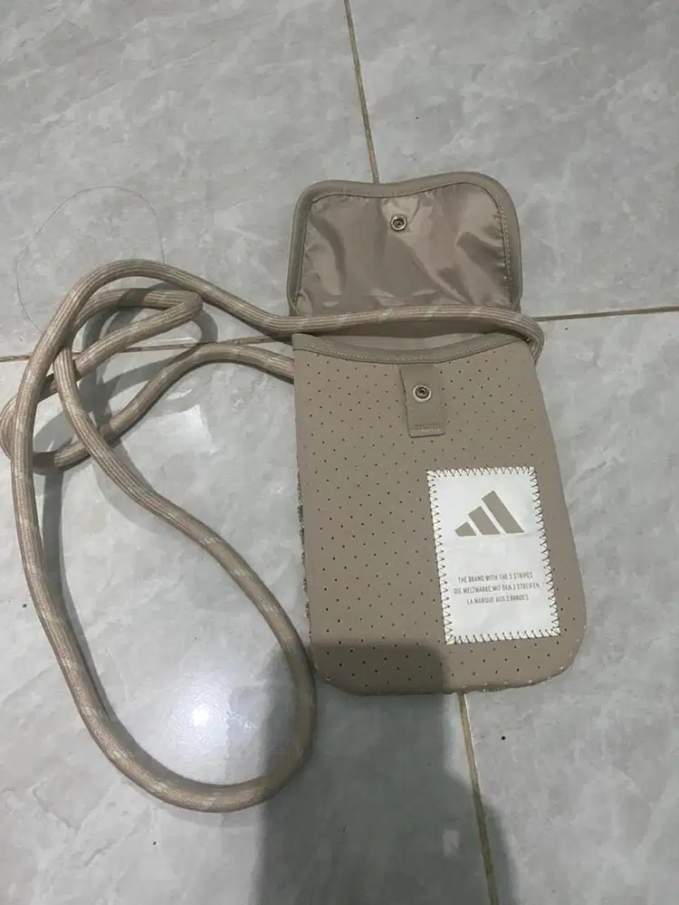 Tas selempang adidas