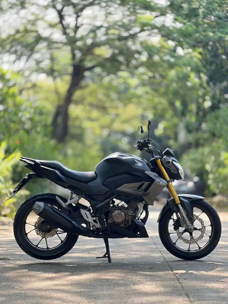 HONDA NEW CB150R 2021 HITAM KM RENDAH PAJAK PANJANG NO MINUS