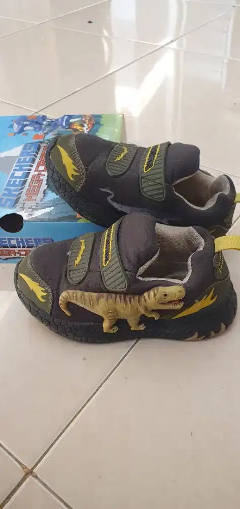 Sepatu Anak Dinokings