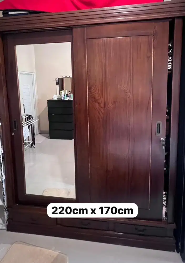 Lemari jati sliding