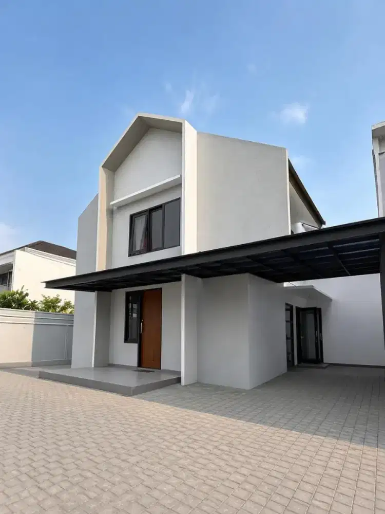 Rumah baru 2 lantai Setraduta Bandung KBB