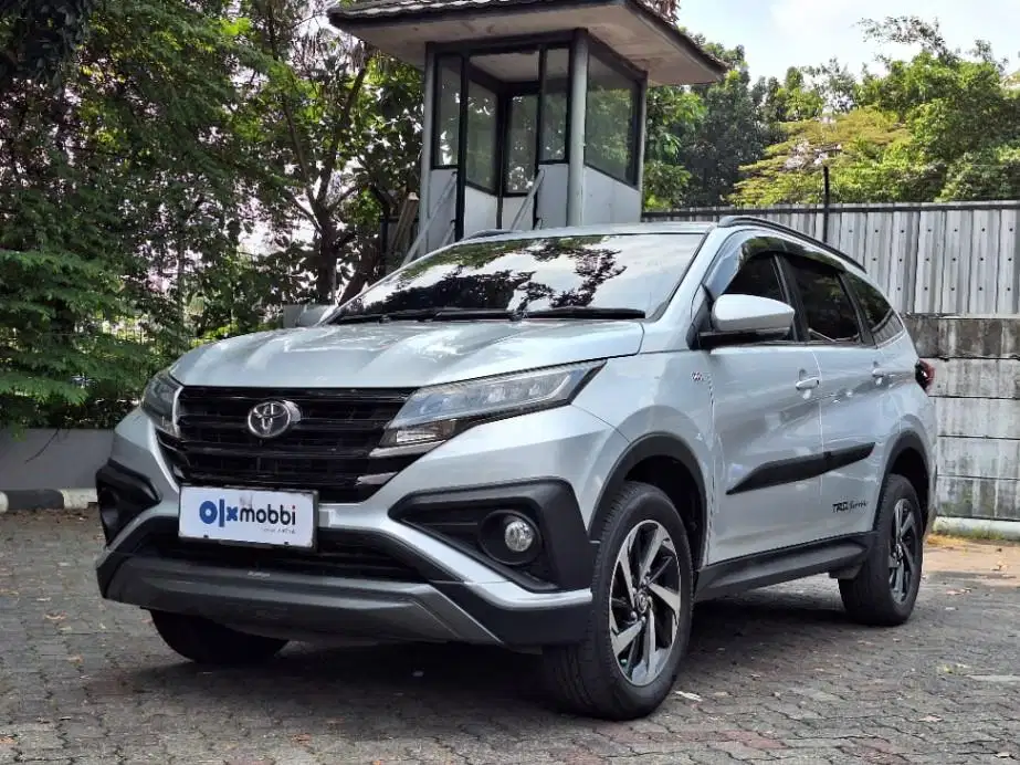 Pajak Panjang - Toyota Rush 1.5 TRD Sportivo Bensin-AT 2018
