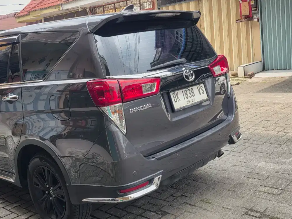 Toyota Innova reborn venturer matic diesel 2017