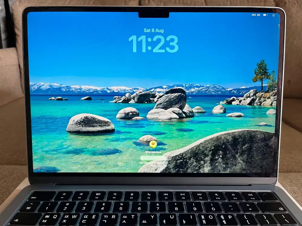 Macbook air M5 13 inch 16/512