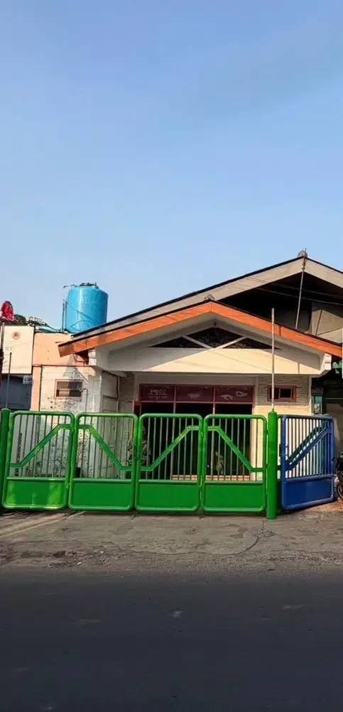 Disewakan rumah / tempat usaha hanya untuk tahunan