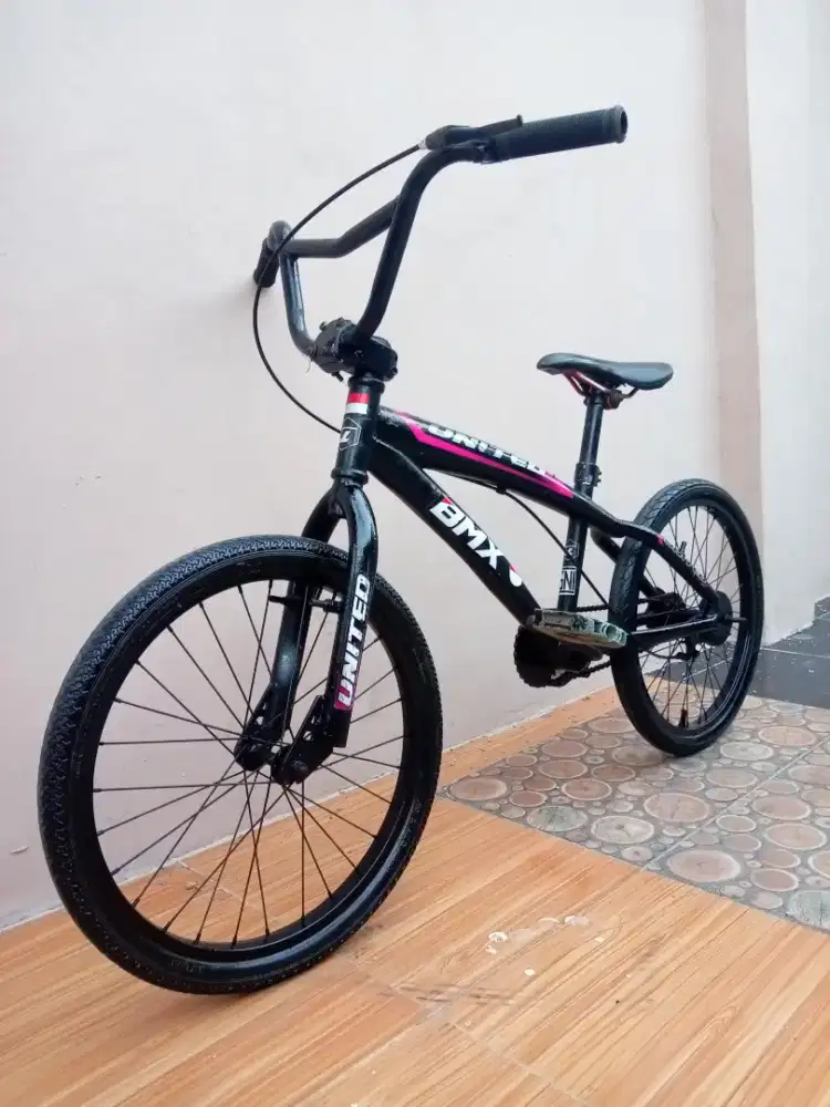 Sepeda BMX Ukuran 20.