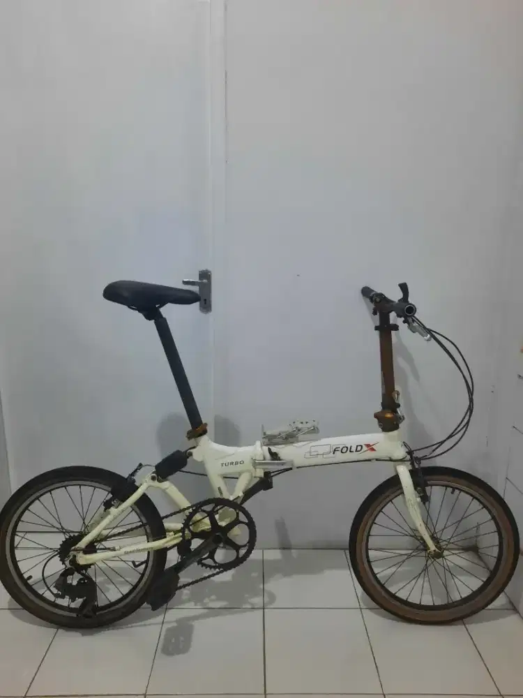 Sepeda lipat fold x turbo frme almunium alloy uk 20 inch