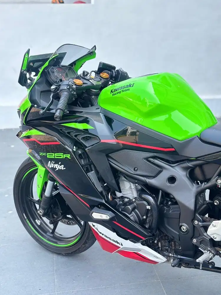 ZX 25R ABS Kawasaki Racing Team 2022 Hijau Odo 4rb Koko Motor