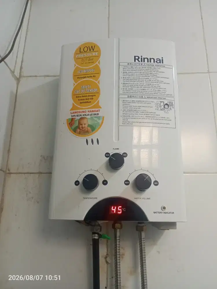 Water heater gas